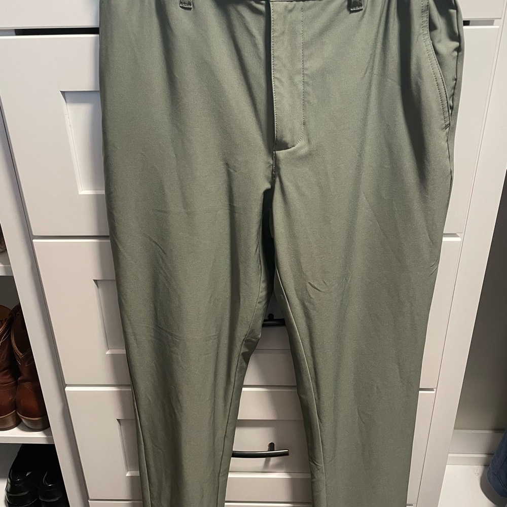 Chubbies Men's Sage Green Chinos